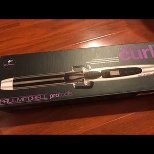 Paul Mitchell curler